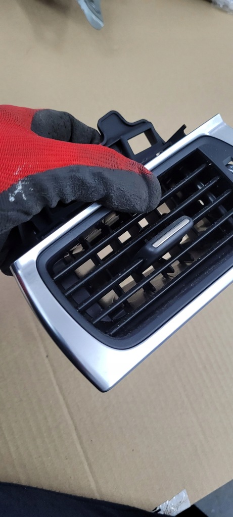 фото №7, S6 c7 4g lift a6 решётка обдув консоли левая eu 4g1820901