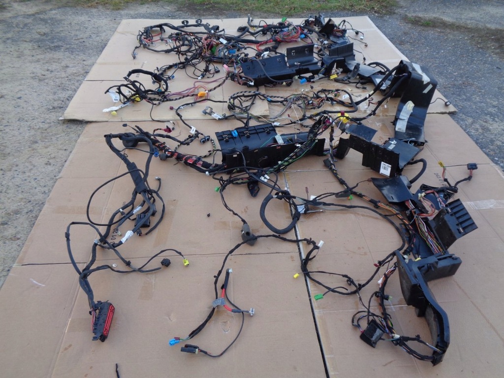 фото №1, Mercedes w204 kombi lift електропроводка електрична