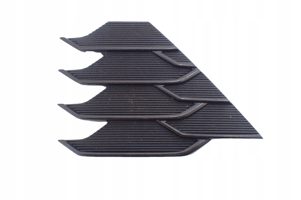 фото №1, Toyota corolla e21 hb kombi 18-zaślepka hak перед