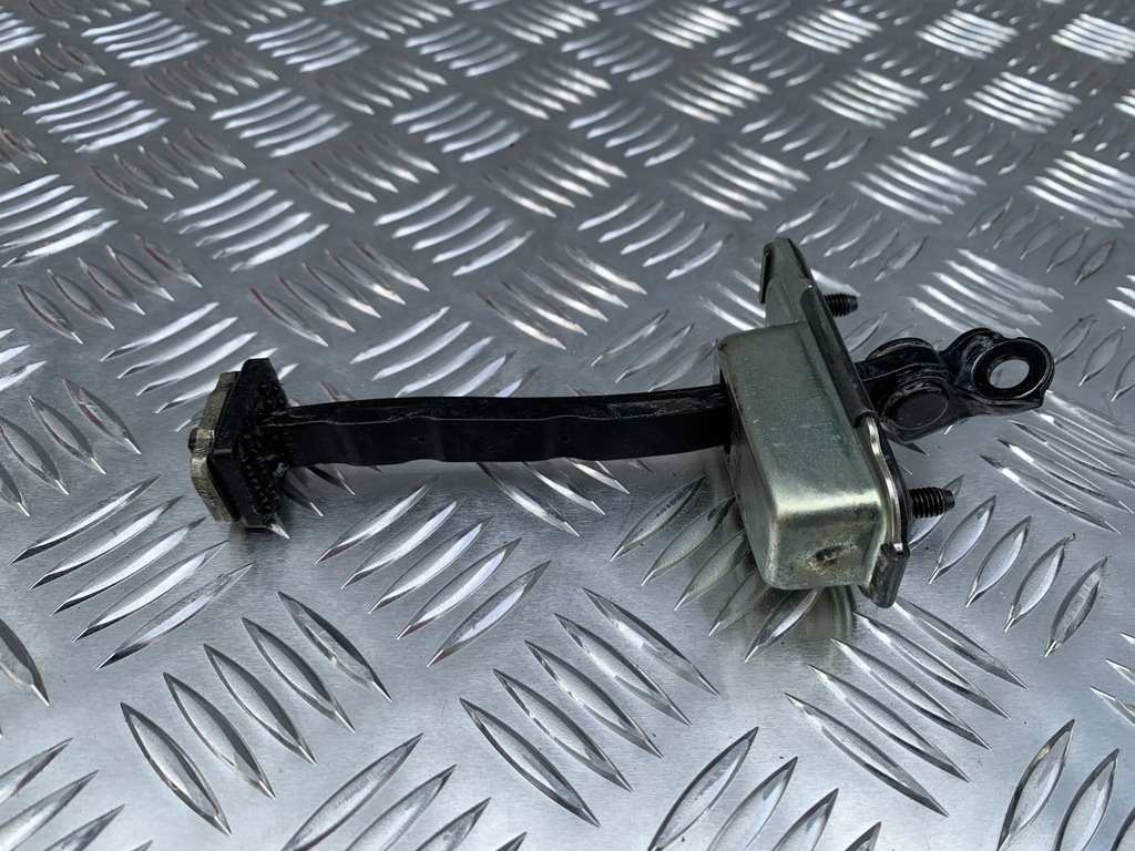 фото №1, Ограничитель дверь правый перед kia ceed iii 18-