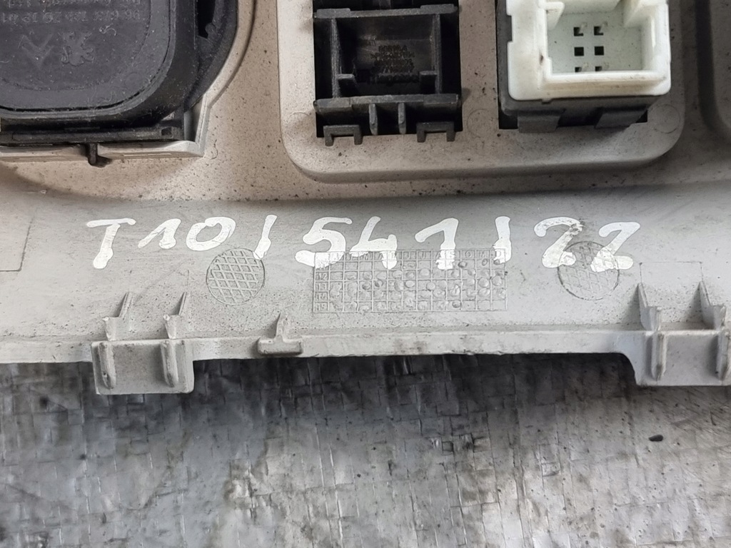 фото №8, Панель регулировки зеркал высоты света оригинальный номер 9674382577 peugeot 301 16r