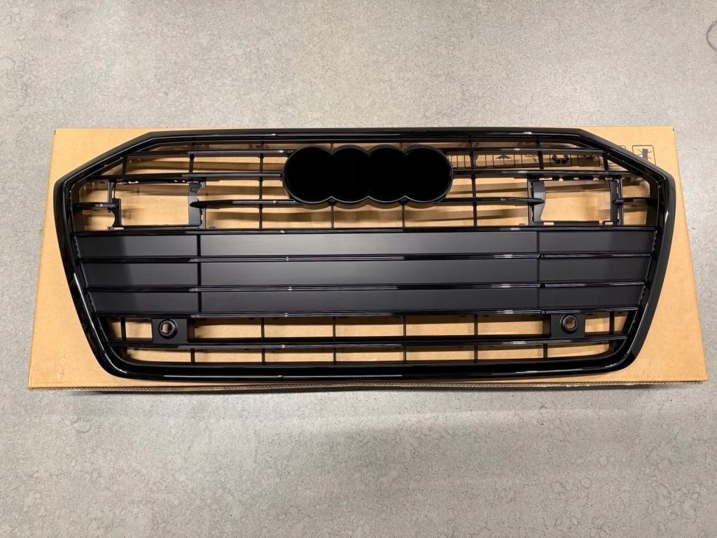 Решітка радіатора решітка  audi a6 c8 4k 2019-2023 s-line 4k0853651c3fz Оригінал