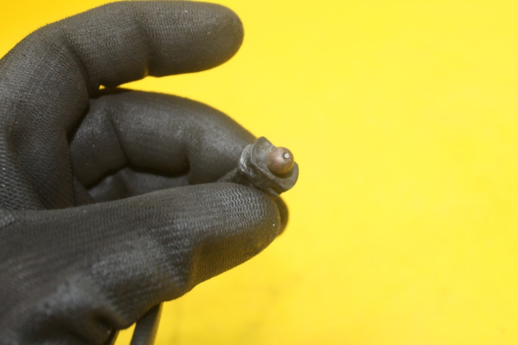 фото №6, Петля засов капот a6 c5 fl kombi