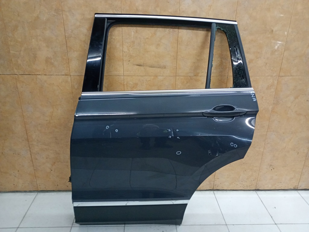 Купити Двері задня задні ліва vw tiguan ii 5na