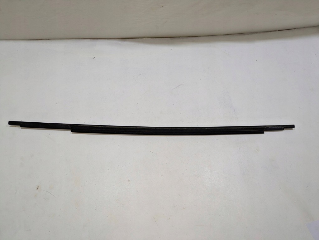 фото №6, Audi q4 sportback e-tron задня ліва гумовий прокладка двері 89a839475