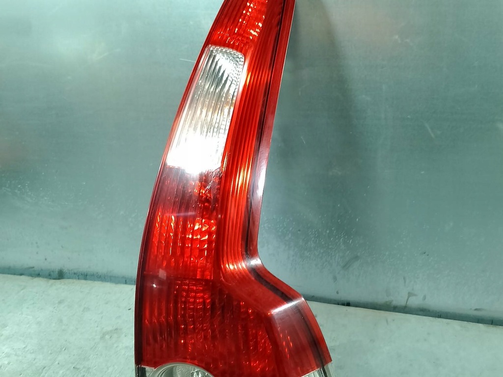 фото №8, Лампа задняя правая volvo v50 30698921 kombi