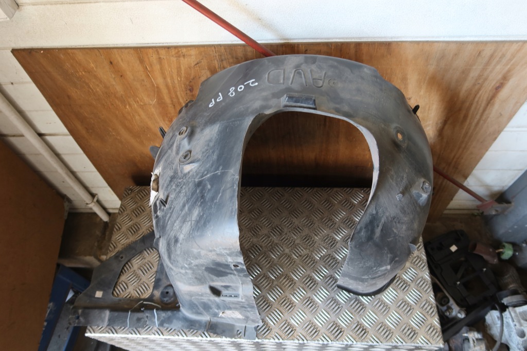 фото №1, Підкрилок правий перед 208 ii 9673768780 пошкоджені foto