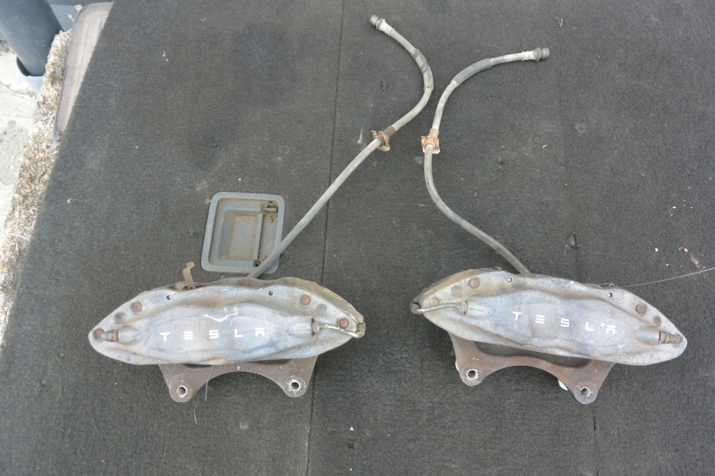 Купити Супорт перед правий лівий шланг tesla model s