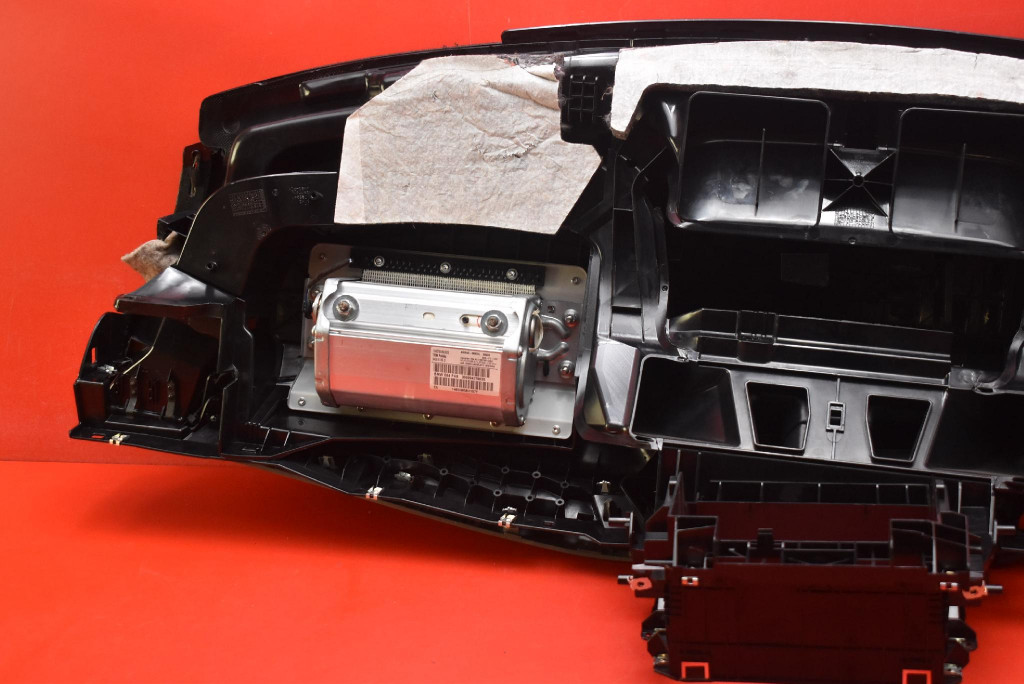 Панель приладів приладова панель  панель приладів подушка безпеки європа  bmw x1 e84 рестайлінг  12-15 в Україні