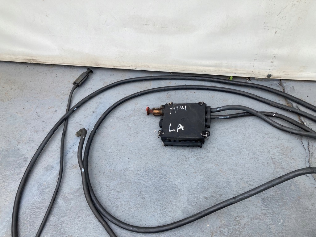 фото №7, Mercedes actros mp4 провода кабели аккумуляторов