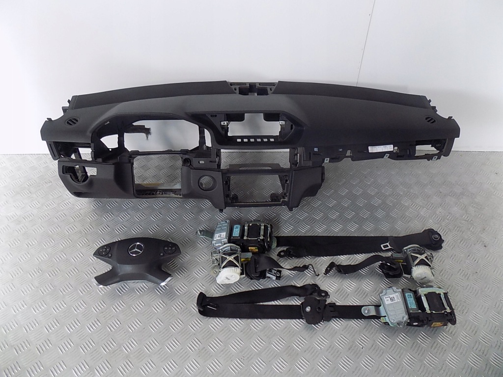 фото №1, Mercedes w212 панель приладів консоль подушка безпеки ремені оригінал