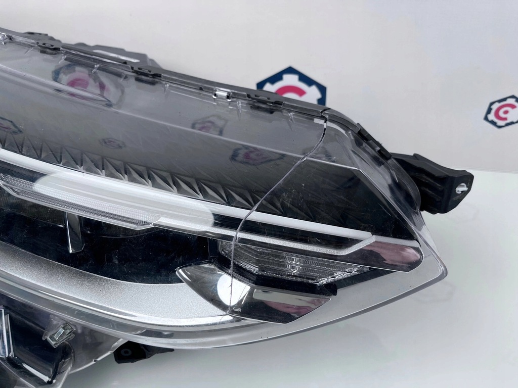 фото №2, Лампа правая перед renault arkana full led