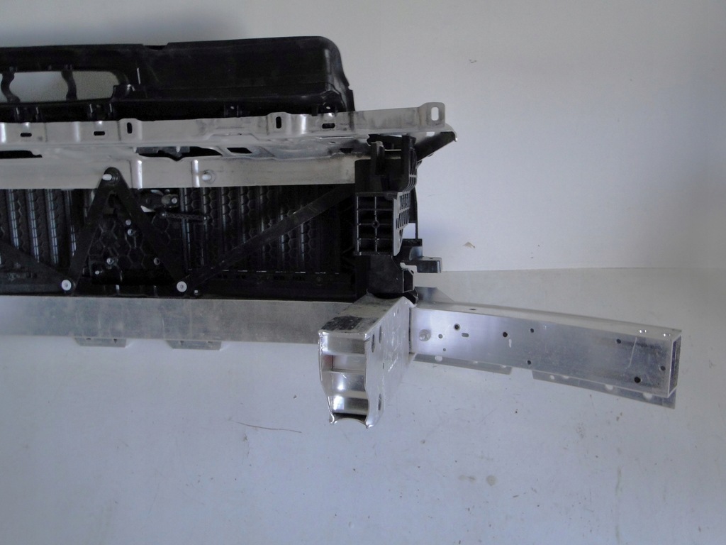 фото №8, Mercedes c klasa 206 w206 pas передній підсилювач перед