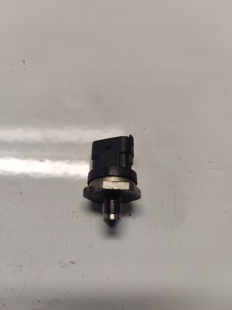 фото №1, Ford focus mk3 1.0 ecoboost датчик топлива 0261545039