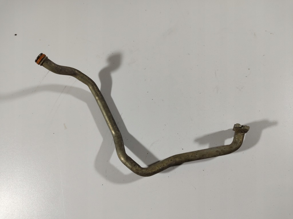 фото №12, Volvo v40 2.0 d4 12- трубка масла турбины