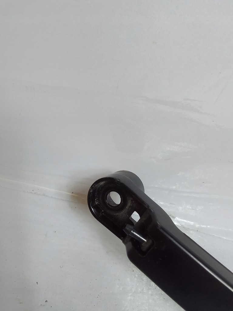 фото №13, Mazda cx50 23- рычаг дворник левая правое usa