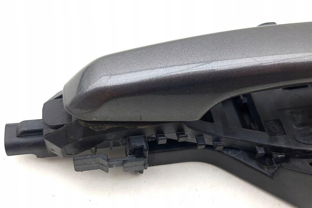 фото №9, Ручка лівих бокових двері jaguar xe x760 bj32224n02 2.0l дизель 120kw