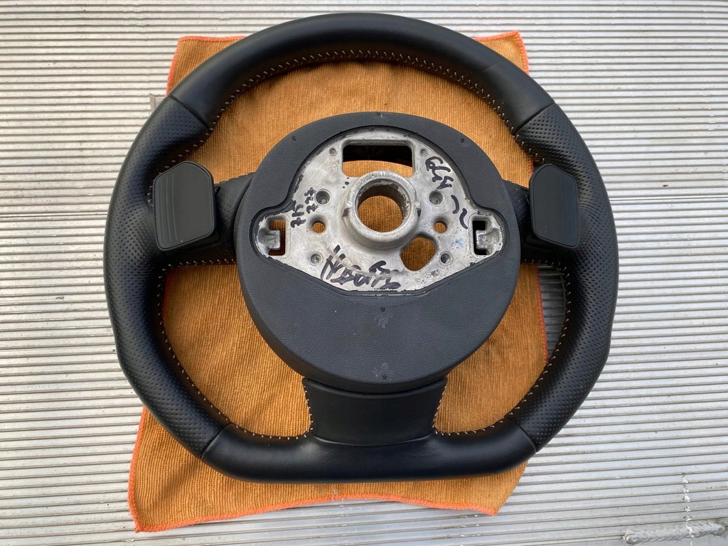 фото №7, Audi q3 s-line 2011-18 воздуховод оригинал ładna лепестки переключения q3