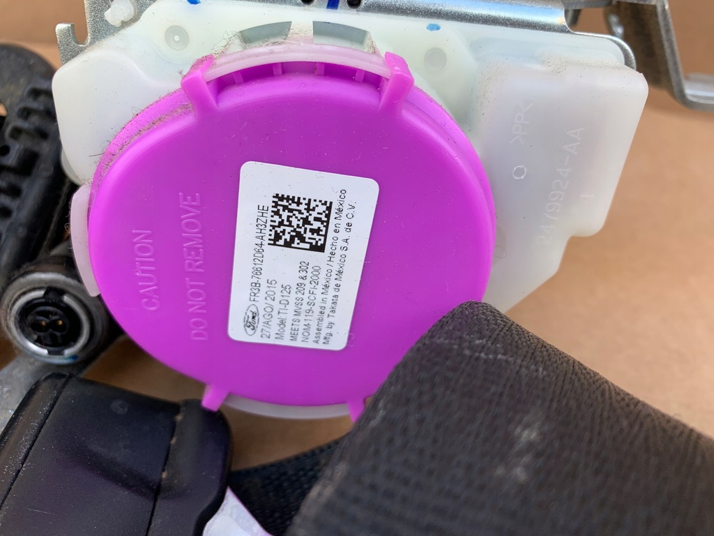 фото №4, Натягувач pas правий ford mustang vi cabrio 2.3 16-