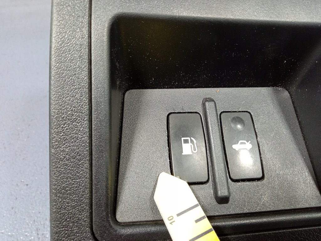 фото №5, Lexus is ii xe20 защита панели консоли нижняя левая