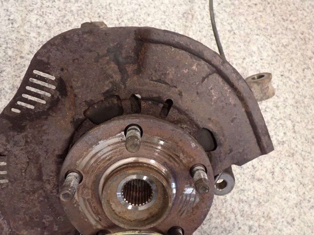 фото №4, Toyota auris 06- 1.4d поворотный кулак передняя правая