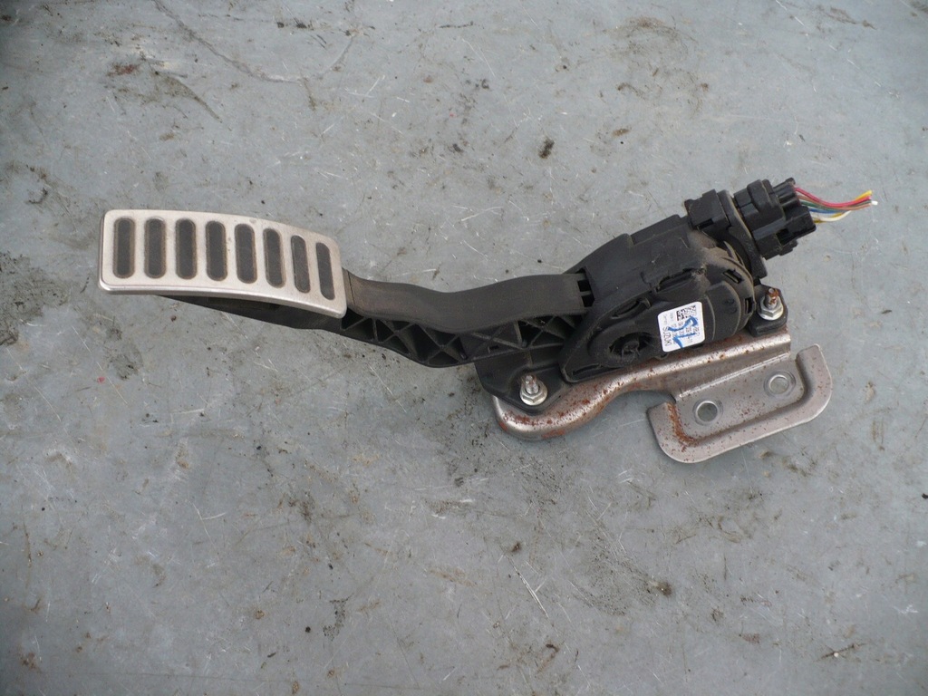 фото №1, Suzuki swift mk7 потенциометр газа 49400-68lf1 ped