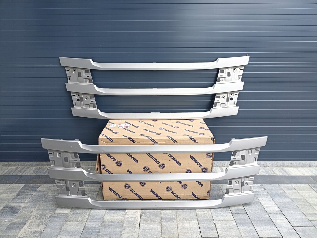 фото №1, Решітка радіатора капот scania r s 2286062