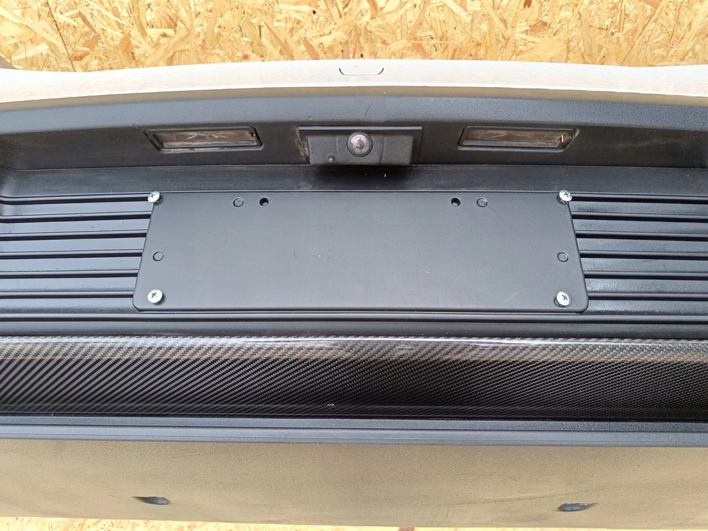 фото №10, Porsche taycan 9j1 камера kpl бампер задняя w цвет m9a kreide 2022r карбон