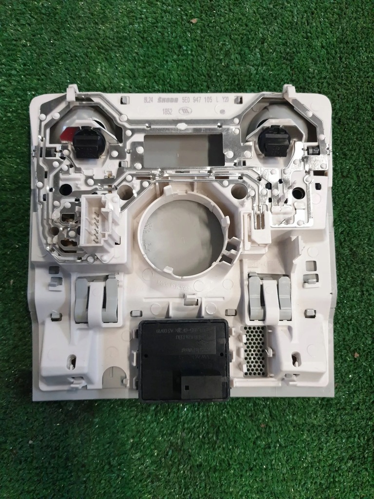 фото №6, Skoda octavia iii лампа освітлення кабіни 5e0947105l