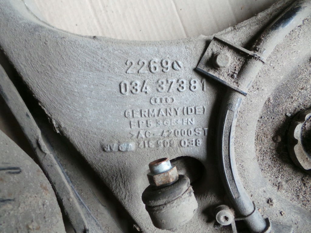 фото №6, Поворотний кулак права задня seat exeo 2.0tdi sedan