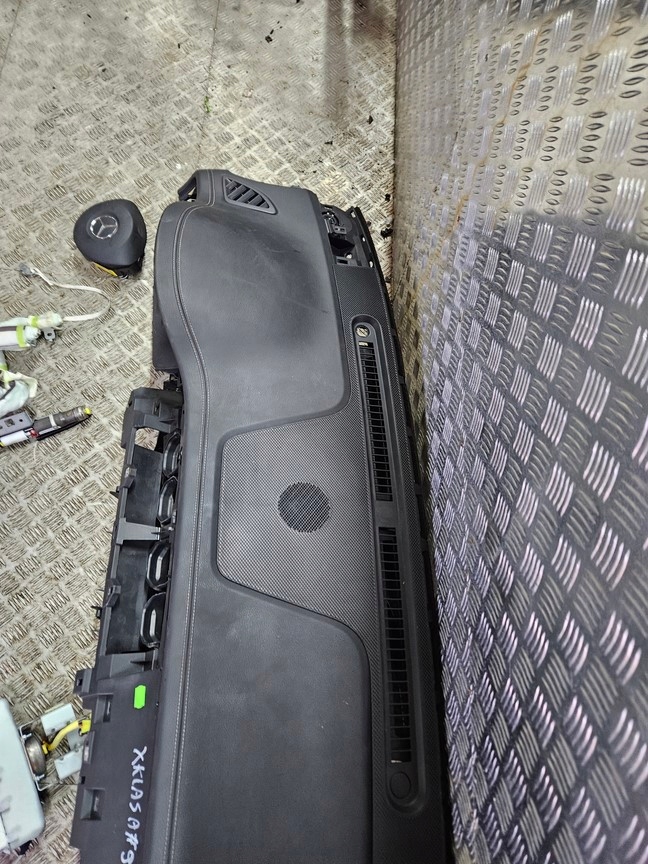 фото №5, Панель приладів панель приладів консоль mercedes x-klasa w470 czarna подушка безпеки