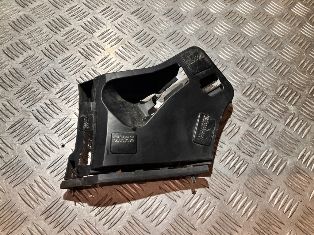 фото №1, Напрямна бампера лівий перед mercedes gla x156 13- lift