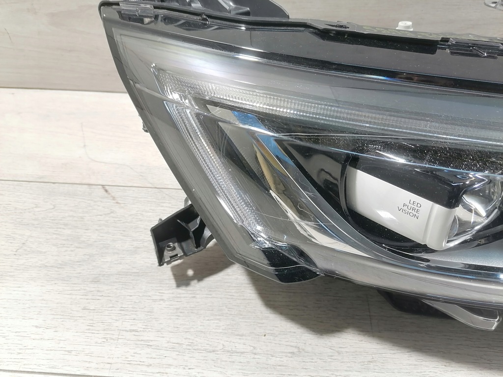 фото №3, Talisman лампа full led правый перед 1500zł 260100184r