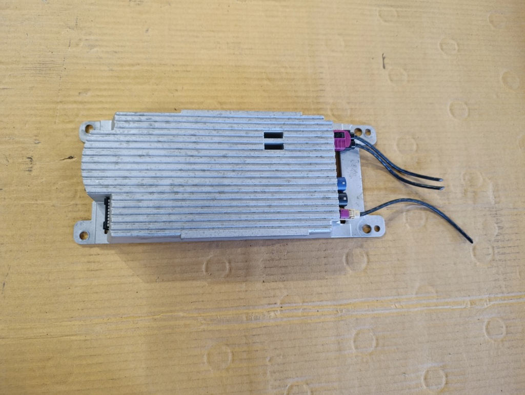 Купити Bmw x5 e70 підсилювач 9257161