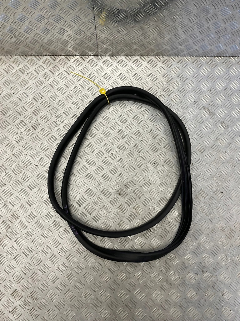 Купить Прокладка дверь левых раздвижных renault kangoo iv 4