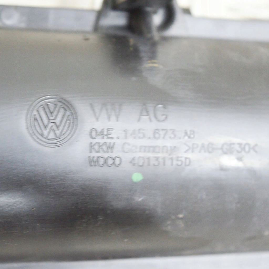 фото №7, Audi a4 s4 b9 8w 2016 часть трубы впуска воздуха