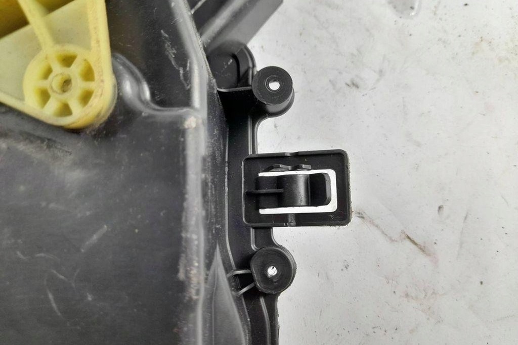 фото №11, Підйомник скло задніх лівих двері seat leon 1p1 1t0959702g 1.6l