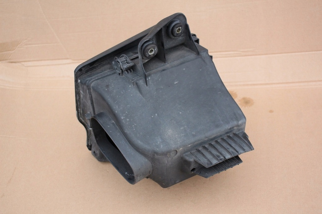 фото №9, Корпус фільтра повітря bmw e85 z4 m54b30 3.0 231km 7514872