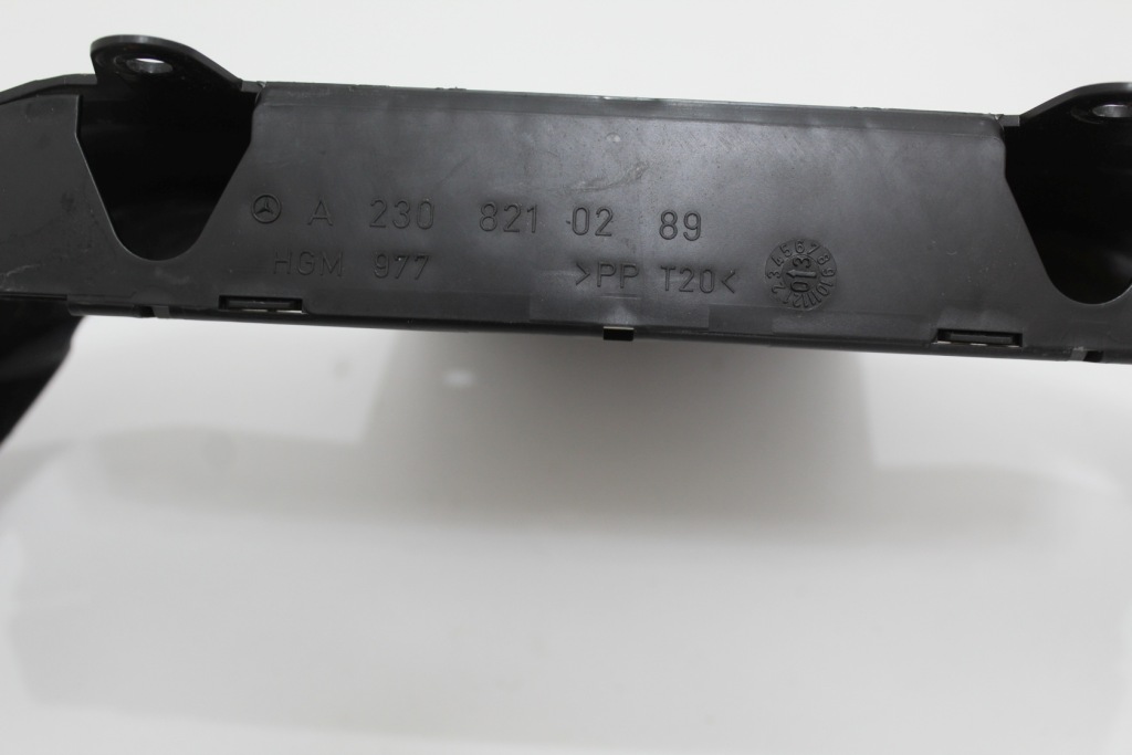 Защита канал проводка багажника оригинальный номер mercedes sl r230 sl500 sl350 a2308210289 с Разборки