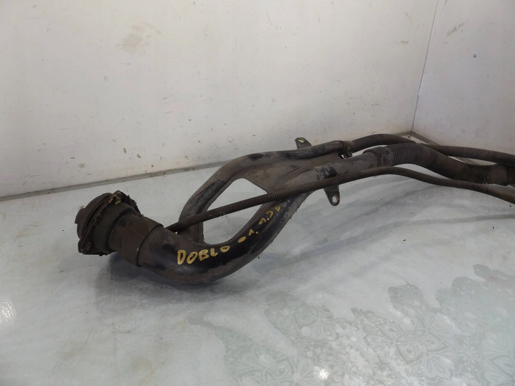 фото №2, Doblo i 1,9d труба заливной топлива