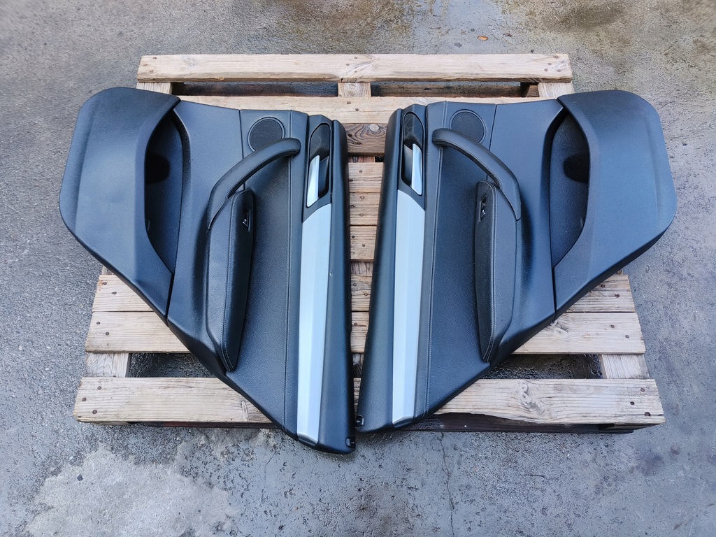 фото №1, Bmw x4 f26 обшивка двері правий задня