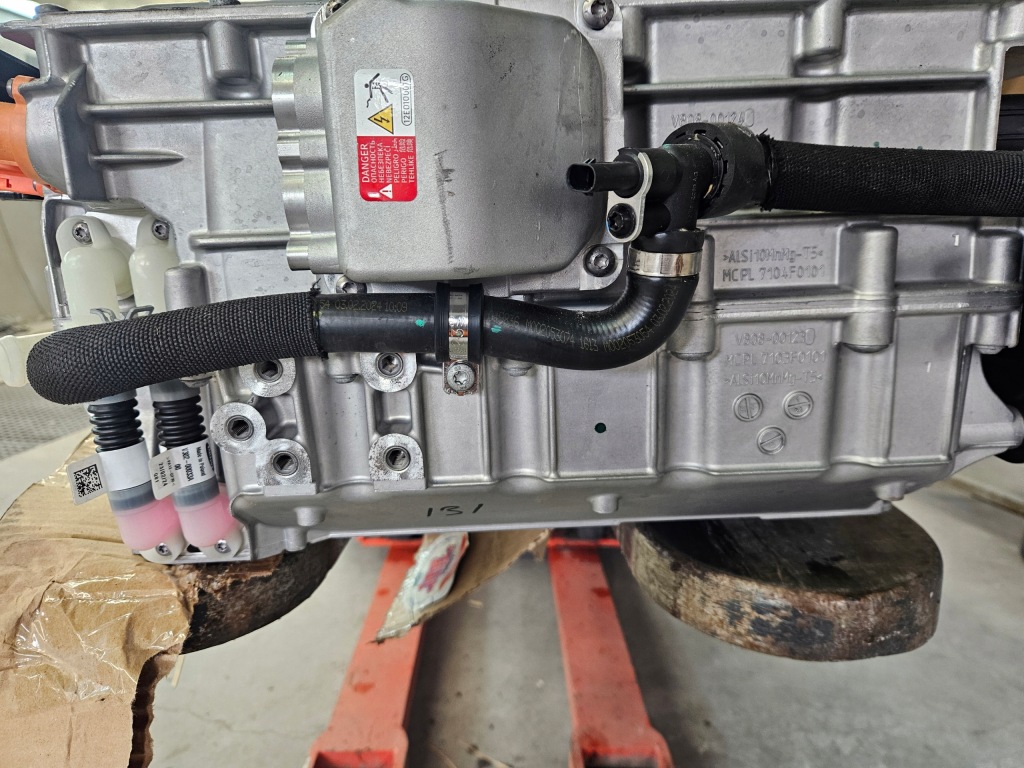 Cayenne 9y 2024 аккумулятор гибрид 4m4915911j 500km пробег 4m4 915 911 j в Украине