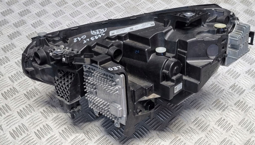 фото №12, Bmw оригинальный номер 8083636 2' g42 лампа правая перед led комплектная km