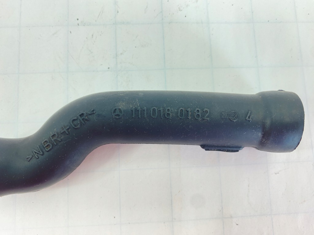 Вентиляція картера шланг вентиляційний оригінал mercedes w124 m111 1110180182 Ціна