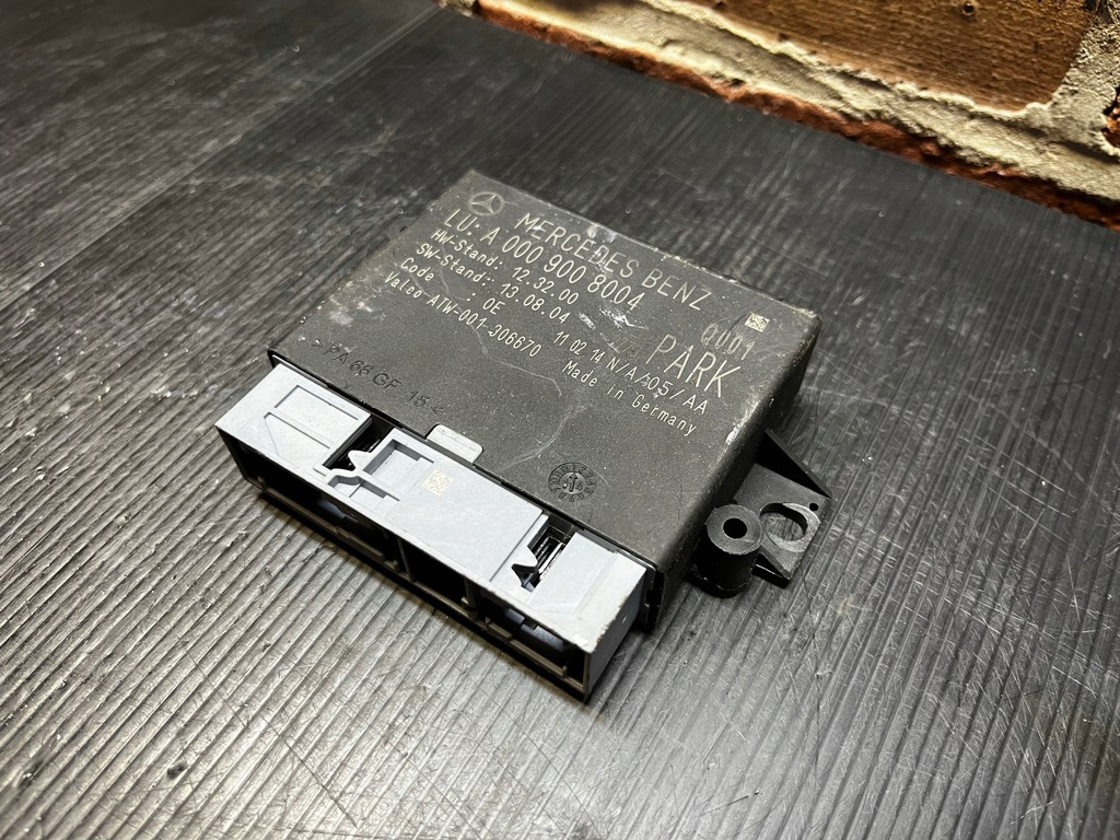 фото №1, Mercedes w212 модуль pdc a0009008004