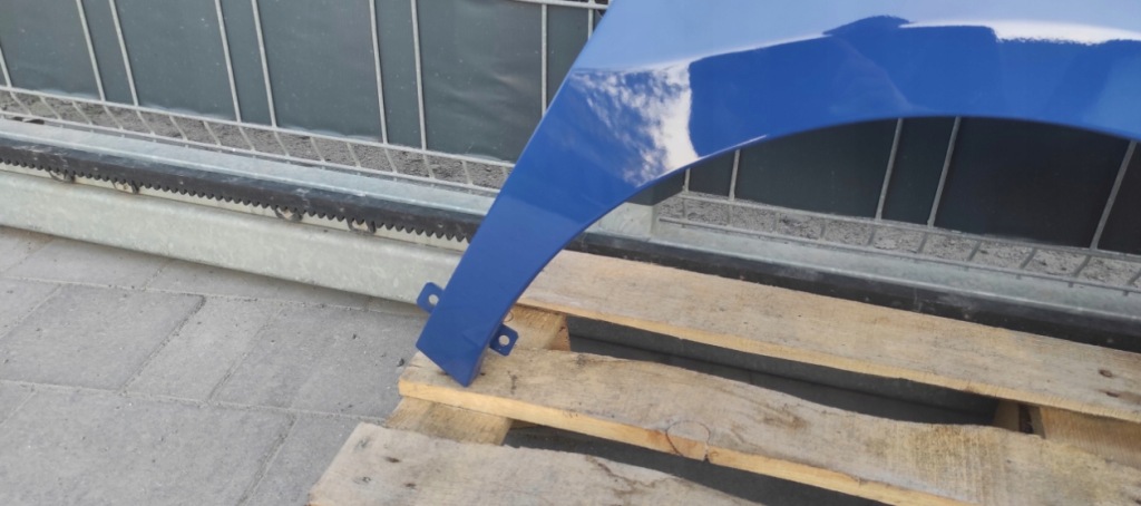 Крило правий колір 479 fiat doblo 2010-2014 дорестайлінг  opel combo 2011-2018 Зі Шроту