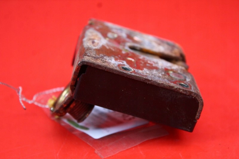 фото №5, Замок крышки задняя багажника yl84-7843102-aa mazda tribute 1 i 00-04