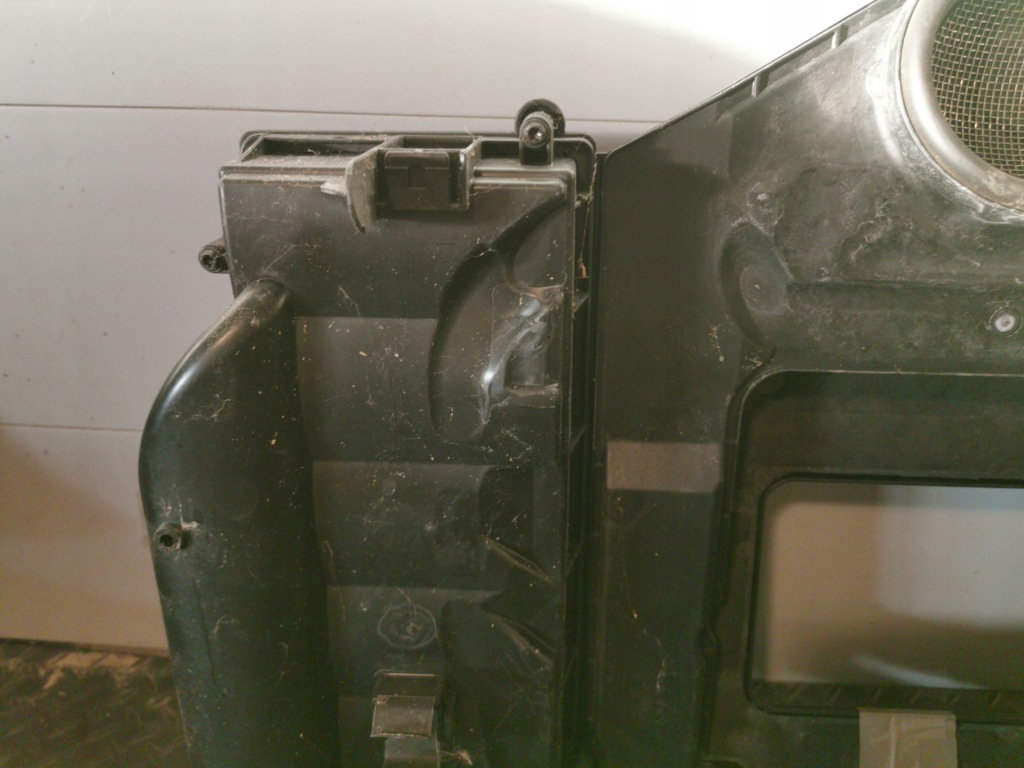 фото №11, Корпус фильтра воздуха mercedes w204 v6