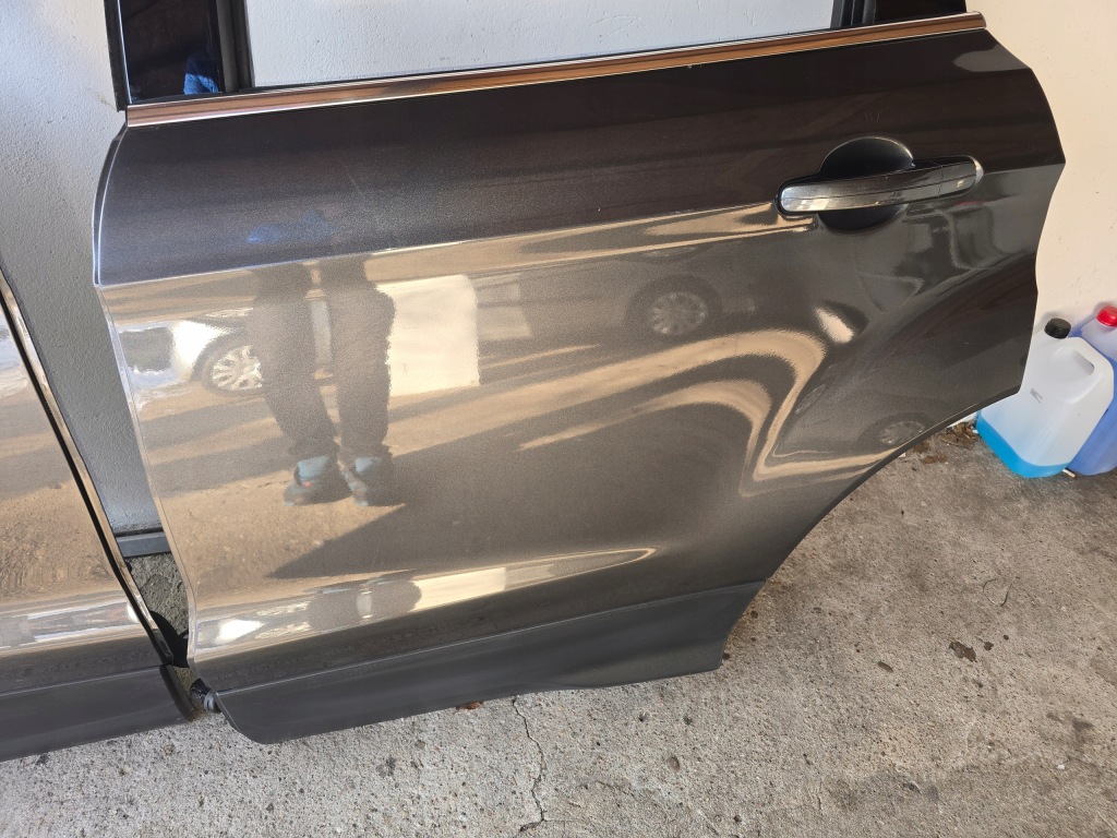 Дверь правое левая задний  ford kuga mk2 рестайлинг  be j7 mc magnetic в Украине