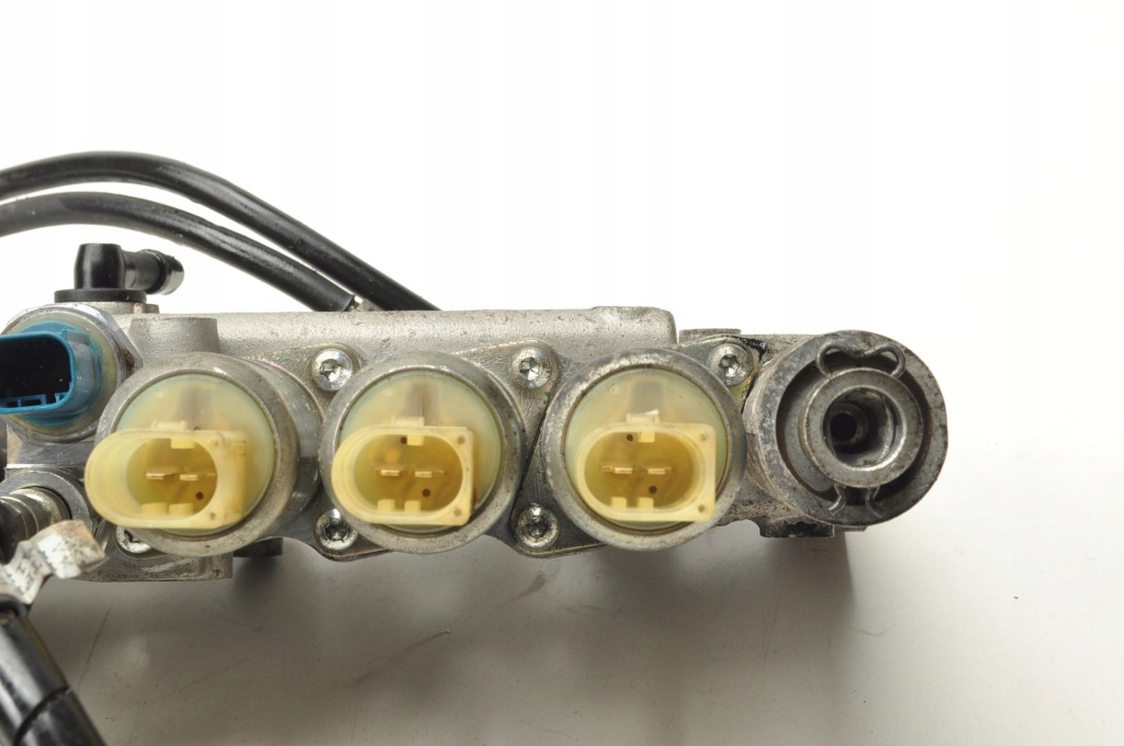 Aston martin vantage 4.7 насос підсилювача коробки ed0011655c Ціна